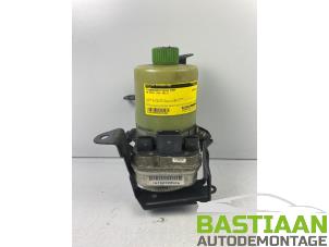 Gebruikte Stuurbekrachtiging Pomp Volkswagen Polo IV (9N1/2/3) 1.4 16V Prijs € 99,99 Margeregeling aangeboden door Bastiaan Autodemontage