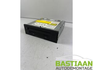 Begagnade Navigeringsmodul Volkswagen Golf VII (AUA) 1.0 TSI 12V BlueMotion Pris € 599,99 Marginaltabell erbjuds av Bastiaan Autodemontage