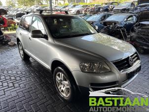 Begagnade Framskärm, höger Volkswagen Touareg (7LA/7L6) 3.2 V6 24V Pris € 99,90 Marginaltabell erbjuds av Bastiaan Autodemontage
