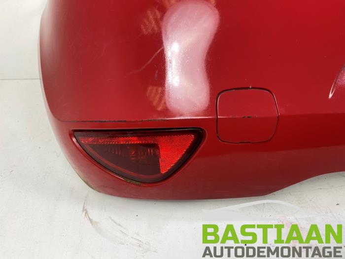 Bakre stötfångare från en Renault Clio III (BR/CR) 1.2 16V 75