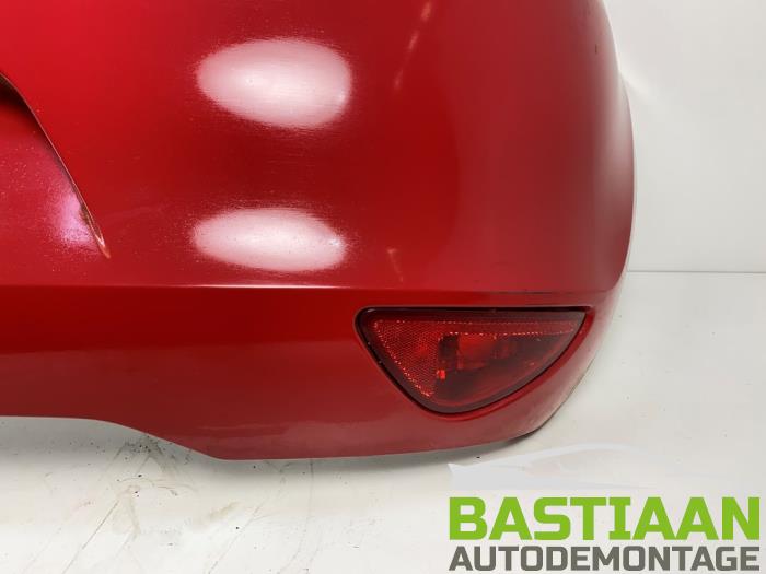 Bakre stötfångare från en Renault Clio III (BR/CR) 1.2 16V 75