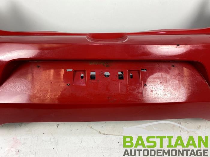 Bakre stötfångare från en Renault Clio III (BR/CR) 1.2 16V 75