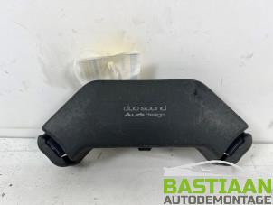 Begagnade Radioförstärkare Audi 80 (B4) 2.0 E Pris € 49,99 Marginaltabell erbjuds av Bastiaan Autodemontage