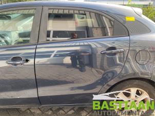 Begagnade Bakdörr, 4-dörrars, vänster Kia Rio III (UB) 1.1 CRDi VGT 12V Pris € 175,00 Marginaltabell erbjuds av Bastiaan Autodemontage