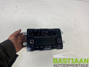 Begagnade Radio Smart Forfour (453) 0.9 TCE 12V Pris € 199,99 Marginaltabell erbjuds av Bastiaan Autodemontage