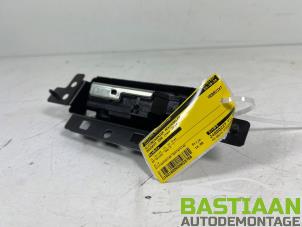 Gebruikte Achterklep Slotmechaniek Peugeot 208 I (CA/CC/CK/CL) 1.2 Vti 12V PureTech 82 Prijs € 14,99 Margeregeling aangeboden door Bastiaan Autodemontage