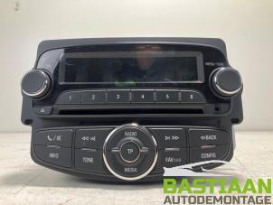 Begagnade Radio Opel Adam 1.4 Pris € 99,90 Marginaltabell erbjuds av Bastiaan Autodemontage