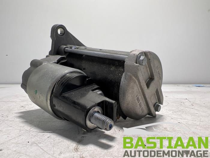 Startmotor van een Vauxhall Adam 1.4 2016