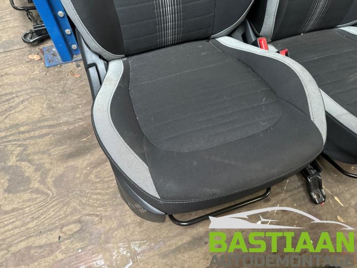 Klädsel, uppsättning (komplett) från en Hyundai i10 1.0 12V 2022