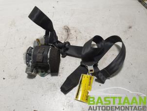 Gebruikte Veiligheidsgordel rechts-voor Ford Fiesta 7 1.5 TDCi 85 Prijs € 149,95 Margeregeling aangeboden door Bastiaan Autodemontage