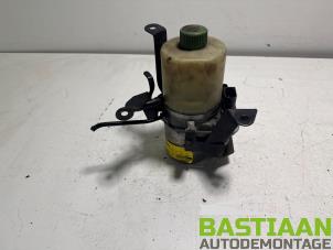 Używane Pompa wspomagania kierownicy Volkswagen Polo V (6R) 1.2 TDI 12V BlueMotion Cena € 74,90 Procedura marży oferowane przez Bastiaan Autodemontage