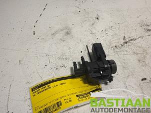 Gebruikte Vacuum ventiel Volkswagen Multivan T5 (7E/7HC/7HF/7HM) 2.5 Tdi Prijs € 19,95 Margeregeling aangeboden door Bastiaan Autodemontage
