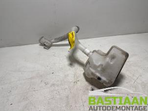 Gebruikte Ruitensproeiertank voor Seat Mii 1.0 12V Prijs op aanvraag aangeboden door Bastiaan Autodemontage