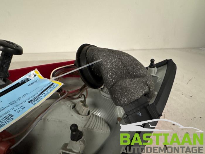 Baklykta, vänster från en Skoda Fabia II (5J) 1.2 TSI 2010