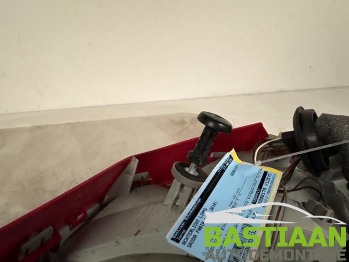 Baklykta, vänster från en Skoda Fabia II (5J) 1.2 TSI 2010