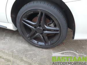 Begagnade Sporthjulsuppsättning Mercedes CLA (117.3) 1.6 CLA-180 16V Pris € 399,95 Marginaltabell erbjuds av Bastiaan Autodemontage