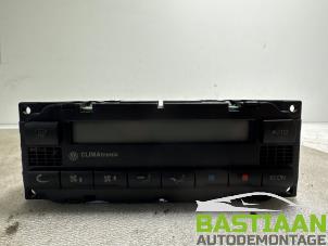 Gebruikte Climatronic Paneel Volkswagen Passat Variant (3B6) 2.5 TDI 150 V6 24V 4Motion Prijs € 24,95 Margeregeling aangeboden door Bastiaan Autodemontage