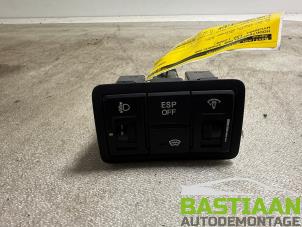 Begagnade Höjdkontrollbrytare Hyundai i30 Crosswagon (WWH) 2.0 CVVT 16V Pris € 14,99 Marginaltabell erbjuds av Bastiaan Autodemontage