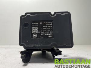 Begagnade ABS-pump Volkswagen Golf VI (5K1) Pris € 269,99 Marginaltabell erbjuds av Bastiaan Autodemontage