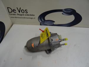 Używane Obudowa filtra paliwa Peugeot Boxer Cena € 115,00 Procedura marży oferowane przez De Vos Onderdelen