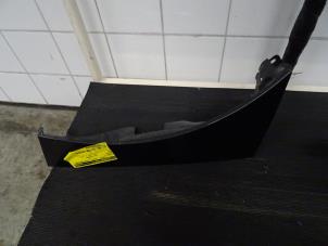 Używane Ekran lewy przód Peugeot RCZ Cena € 125,00 Procedura marży oferowane przez De Vos Onderdelen