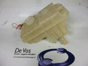 Gebruikte Expansievat Peugeot 407 Prijs € 20,00 Margeregeling aangeboden door De Vos Onderdelen