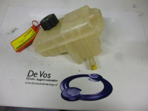 Gebruikte Expansievat Peugeot 407 Prijs € 20,00 Margeregeling aangeboden door De Vos Onderdelen