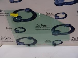 Gebruikte Portierruit 4Deurs rechts-voor Peugeot 3008 Prijs € 70,00 Margeregeling aangeboden door De Vos Onderdelen