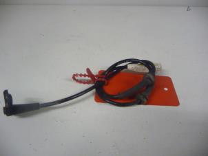Gebruikte ABS Sensor Citroen C4 Berline (LC) 2.0 16V Prijs € 20,00 Margeregeling aangeboden door De Vos Onderdelen
