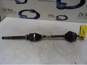 Begagnade Drivaxel, höger fram Citroen C4 Cactus Pris € 80,00 Marginaltabell erbjuds av De Vos Onderdelen