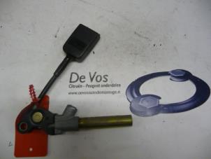 Begagnade Bältessträckare, höger Peugeot 406 (8B) 2.0 S,SL,ST,STX 16V Pris € 45,00 Marginaltabell erbjuds av De Vos Onderdelen