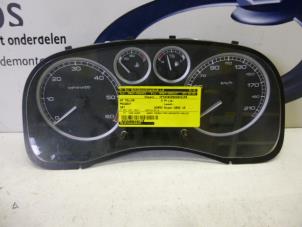 Gebruikte Kilometerteller KM Peugeot 307 (3A/C/D) 1.4 HDi Prijs € 55,00 Margeregeling aangeboden door De Vos Onderdelen