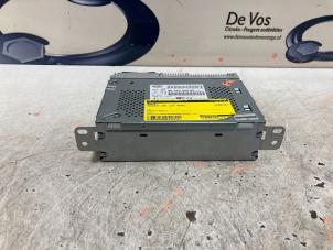 Gebruikte Radio Peugeot 208 I (CA/CC/CK/CL) 1.2 12V e-THP PureTech 110 Prijs € 160,00 Margeregeling aangeboden door De Vos Onderdelen