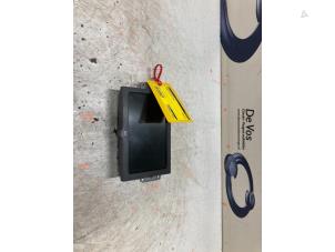 Gebruikte Navigatie Display Peugeot 207/207+ (WA/WC/WM) 1.4 16V Prijs € 250,00 Margeregeling aangeboden door De Vos Onderdelen