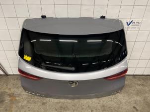 Gebruikte Achterklep Opel Grandland (X) 1.2 Turbo 12V Prijs € 500,00 Margeregeling aangeboden door De Vos Onderdelen