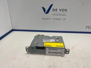 Begagnade Radio Peugeot 508 (F3/FB/FH/FP) 1.6 16V PureTech 180 Pris € 500,00 Marginaltabell erbjuds av De Vos Onderdelen