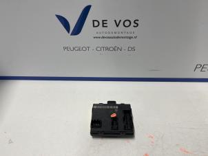 Begagnade Dator (diverse) Peugeot 308 (F3/FB/FH/FM/FP) 1.2 PureTech Hybrid 136 Pris € 115,00 Marginaltabell erbjuds av De Vos Onderdelen
