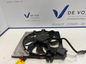 Gebruikte Koelvinhuis Peugeot 208 II (UB/UH/UP) 1.2 Vti 12V PureTech 75 Prijs € 160,00 Margeregeling aangeboden door De Vos Onderdelen