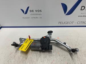 Gebruikte Ruitenwissermotor voor Citroen C3 Aircross I (2C/2R) 1.2 e-THP PureTech 110 Prijs € 135,00 Margeregeling aangeboden door De Vos Onderdelen