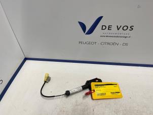 Używane Zawias pokrywy silnika Peugeot RCZ (4J) 1.6 16V THP Cena € 160,00 Procedura marży oferowane przez De Vos Onderdelen