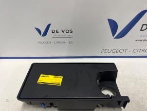 Begagnade Däckreparationssats Peugeot 308 (F3/FB/FH/FM/FP) 1.2 PureTech Hybrid 136 Pris € 55,00 Marginaltabell erbjuds av De Vos Onderdelen