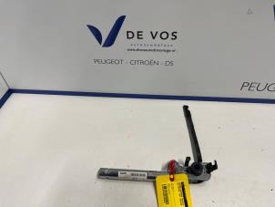 Używane Napinacz pasa bezpieczenstwa prawy DS Automobiles DS 7 Crossback 1.6 16V PureTech 225 Cena € 80,00 Procedura marży oferowane przez De Vos Onderdelen