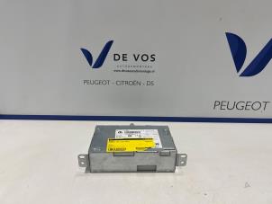 Używane Radio Peugeot 208 II (UB/UH/UP) 1.2 Vti 12V PureTech 100 Cena € 550,00 Procedura marży oferowane przez De Vos Onderdelen