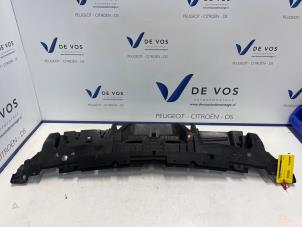 Używane Panel przedni Peugeot 5008 I (0A/0E) 1.6 VTI 16V Cena € 70,00 Procedura marży oferowane przez De Vos Onderdelen