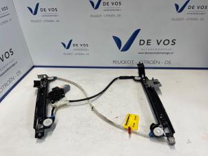 Begagnade Fönstermekanism, 4-dörrars, höger fram Peugeot 508 (F3/FB/FH/FP) 1.6 16V Hybrid 225 Pris € 160,00 Marginaltabell erbjuds av De Vos Onderdelen