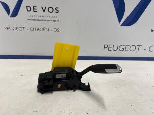 Gebruikte Versnellingspook Citroen C4 Picasso (3D/3E) 1.2 12V PureTech 130 Prijs € 135,00 Margeregeling aangeboden door De Vos Onderdelen