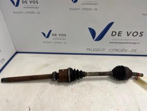 Gebruikte Aandrijfas rechts-voor Citroen C5 III Tourer (RW) 2.0 HDiF 16V 160 Prijs € 100,00 Margeregeling aangeboden door De Vos Onderdelen