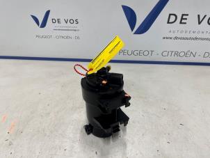 Begagnade Bränslefilterhus Peugeot Expert (V1/VA/VB/VE/VF/VT/VY) 2.0 Blue HDi 145 16V Pris € 55,00 Marginaltabell erbjuds av De Vos Onderdelen
