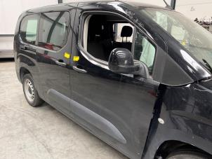 Używane Drzwi prawe przednie wersja 4-drzwiowa Peugeot Partner (EA//EF/EN/EU) 1.5 BlueHDi 100 Cena € 500,00 Procedura marży oferowane przez De Vos Onderdelen