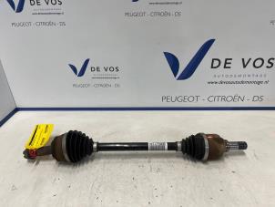 Gebruikte Aandrijfas links-voor Peugeot Partner (EF/EU) 1.5 BlueHDi 100 Prijs € 100,00 Margeregeling aangeboden door De Vos Onderdelen